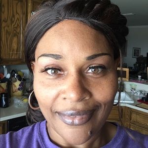 Meet your Posher, Shana